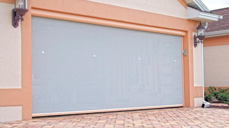 Five Great Reasons to Screen in your Garage Door 